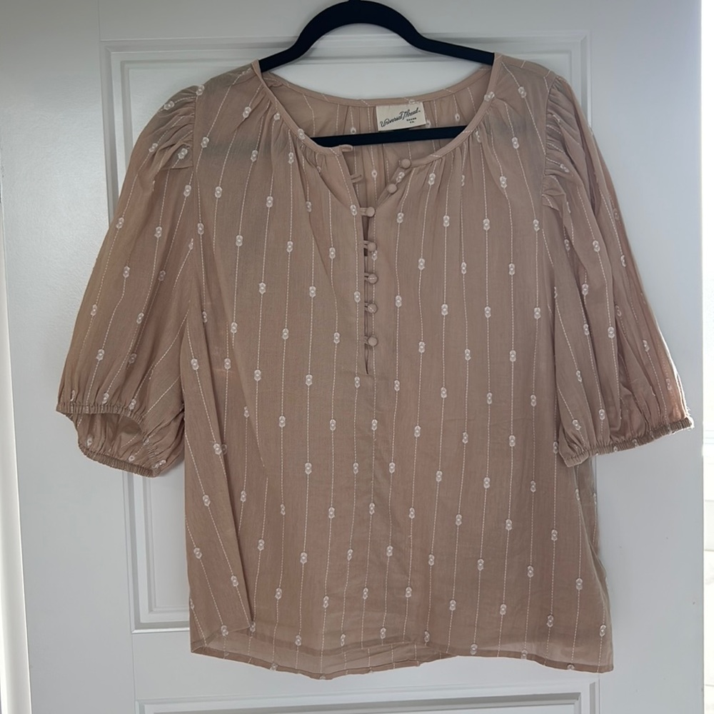 Cream Shirt with Buttons